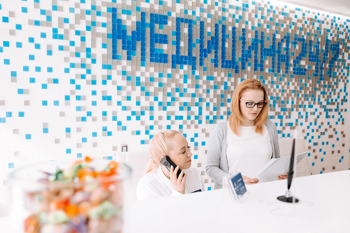 Работа международной клиники Медика24 в выходные и праздничные дни